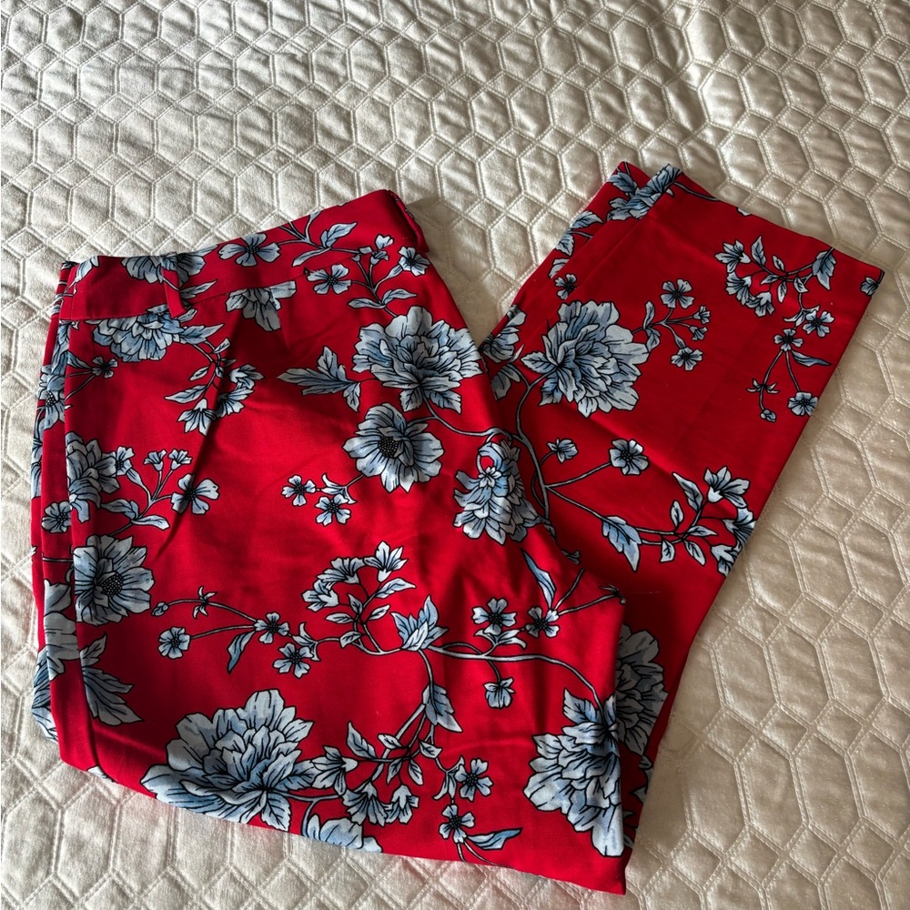 Roz & Ali Red Floral Capris